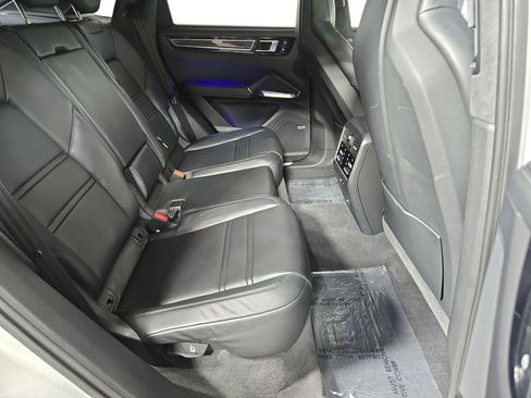 Certified 2023 Porsche Cayenne Turbo AWD/4WD image 26