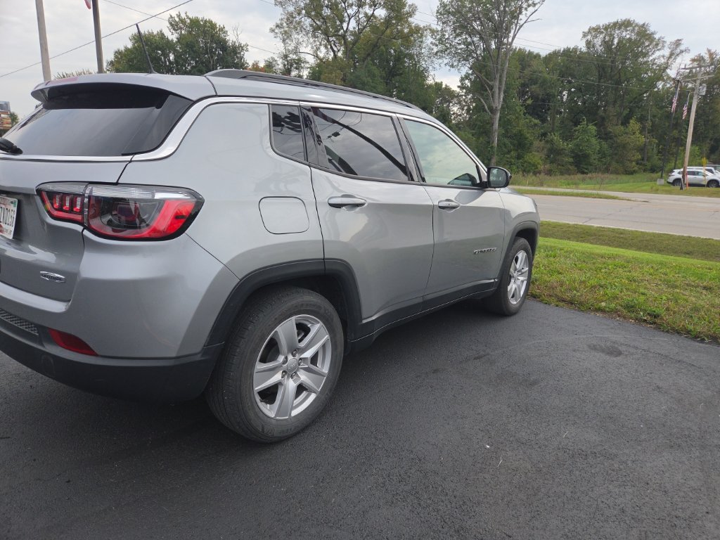 Used 2022 Jeep Compass Latitude w/ Convenience Group FWD image 4