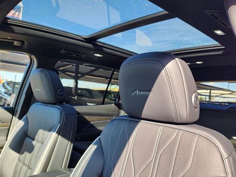 New 2026 Buick Enclave Avenir w/ Super Cruise Package image 17