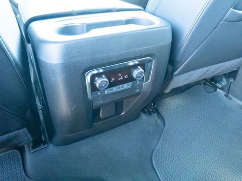 Used 2025 GMC Yukon Denali AWD/4WD image 37