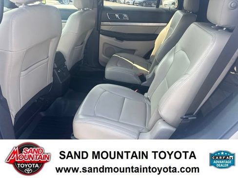 Used 2019 Ford Explorer XLT w/ Equipment Group 202A FWD image 13