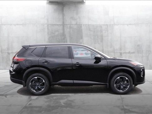 Certified 2024 Nissan Rogue SV image 5