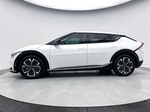 Used 2023 Kia EV6 Light image 37