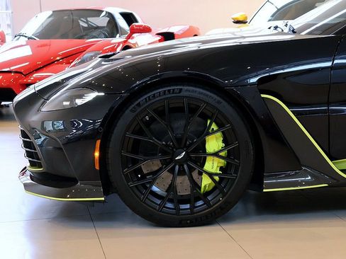 Used 2023 Aston Martin V12 Vantage RWD image 86