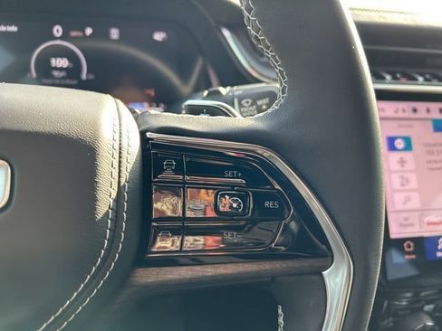 Used 2024 Jeep Grand Cherokee Overland image 22