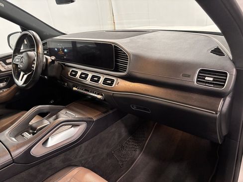 Used 2020 Mercedes-Benz GLS 450 4MATIC image 16