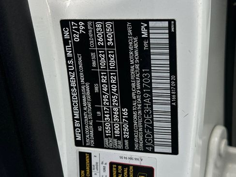 Used 2017 Mercedes-Benz GLS 550 4MATIC image 20