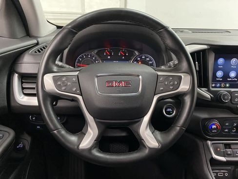 Used 2024 GMC Terrain SLT image 19