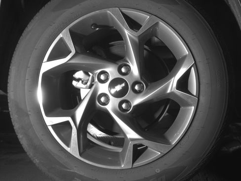 Used 2025 Chevrolet Trax LT FWD image 15