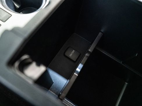 Used 2024 Toyota 4Runner SR5 image 31