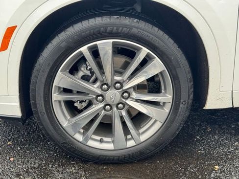 Used 2022 Cadillac XT6 Premium Luxury image 9