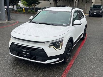 Certified 2025 Kia Niro EX