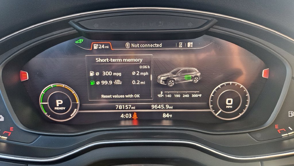 Used 2020 Audi Q5 e Premium AWD/4WD image 29