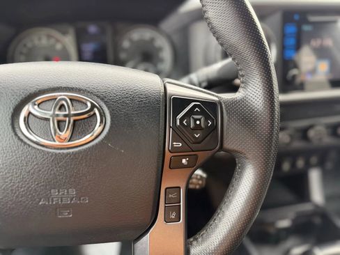 Used 2019 Toyota Tacoma TRD Off-Road image 21