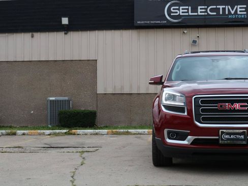 Used 2017 GMC Acadia Limited SLT AWD/4WD image 4