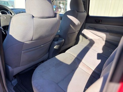 Used 2011 Toyota Tacoma 4x4 Double Cab w/ TRD Sport Pkg image 19