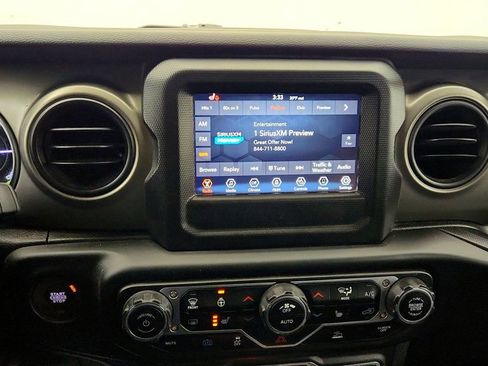 Used 2023 Jeep Wrangler Unlimited w/ Cold Weather Group image 16