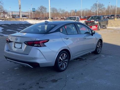 Used 2023 Nissan Versa SV image 8