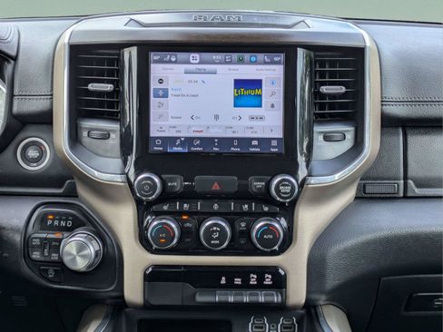 Used 2022 RAM 1500 Laramie AWD/4WD image 16