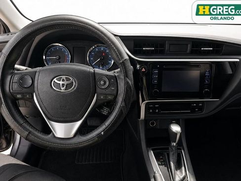 Used 2019 Toyota Corolla SE FWD image 11