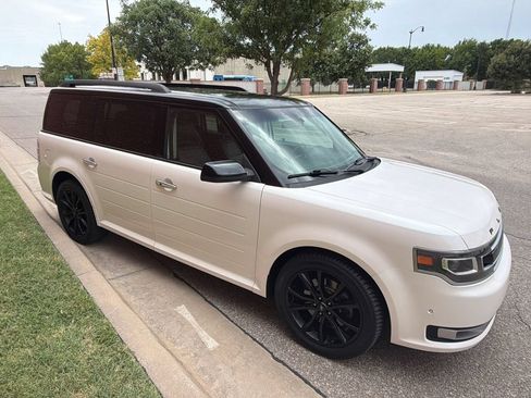 Used 2018 Ford Flex Limited w/ Equipment Group 303A AWD/4WD image 4