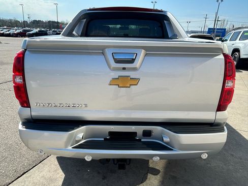 Used 2013 Chevrolet Avalanche LT w/ All-Star Edition AWD/4WD image 6