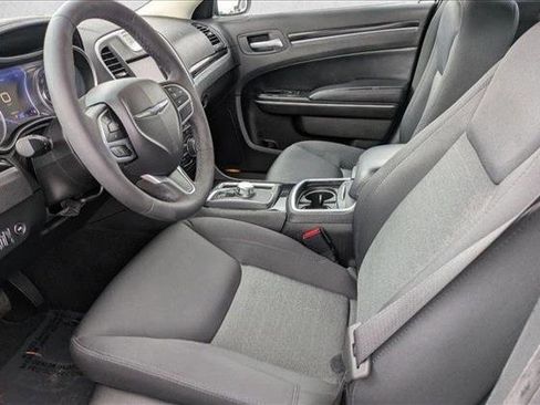 Used 2023 Chrysler 300 Touring w/ Sport Appearance Package image 15