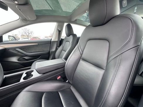 Used 2023 Tesla Model Y Long Range image 18