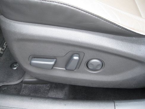 Used 2021 Hyundai Tucson Limited FWD image 13