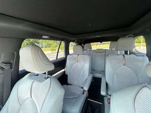 Used 2026 Toyota Grand Highlander AWD Hybrid image 38