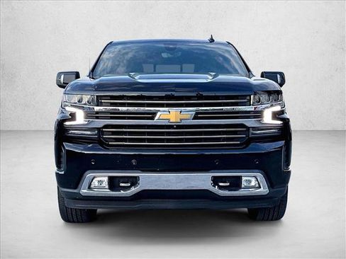 Used 2021 Chevrolet Silverado 1500 High Country w/ Technology Package image 3
