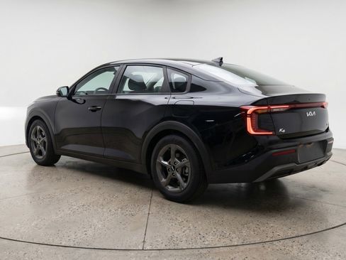 Used 2025 Kia K4 LXS image 6