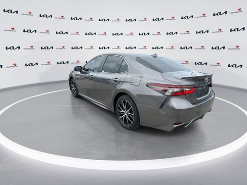 Used 2024 Toyota Camry SE w/ Convenience Package FWD image 6