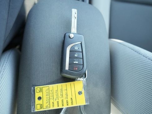 Used 2024 Toyota Corolla XLE image 34