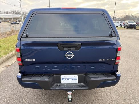 Used 2023 Nissan Frontier SV image 6