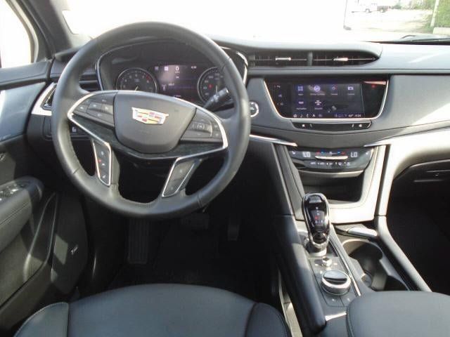 Certified 2025 Cadillac XT5 Premium Luxury w/ Technology Package AWD/4WD image 21