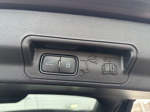 Used 2023 Ford Explorer XLT w/ Equipment Group 202A image 13