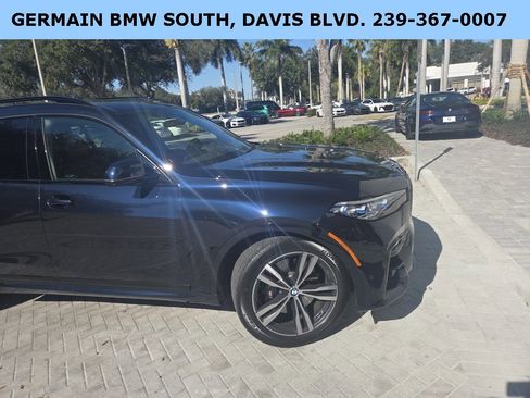 Certified 2022 BMW X7 M50i w/ Executive Package image 37