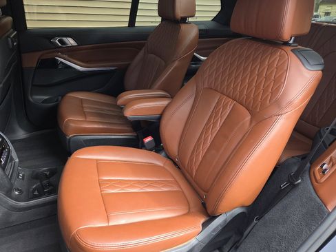 Used 2021 BMW X7 xDrive40i w/ Executive Package 2 image 14