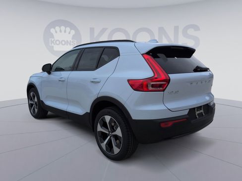 New 2026 Volvo XC40 B5 Plus w/ Protection Package Premier image 4