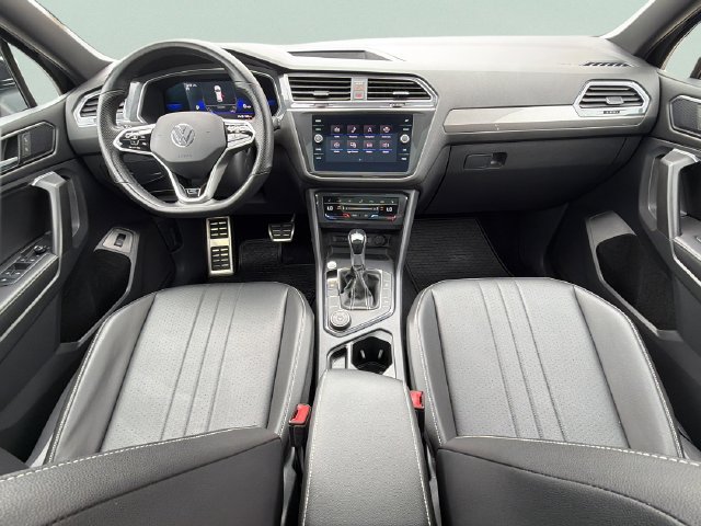 Used 2022 Volkswagen Tiguan SE R-Line AWD/4WD image 32