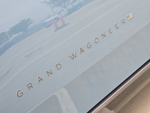 New 2026 Jeep Grand Wagoneer Limited AWD/4WD image 8