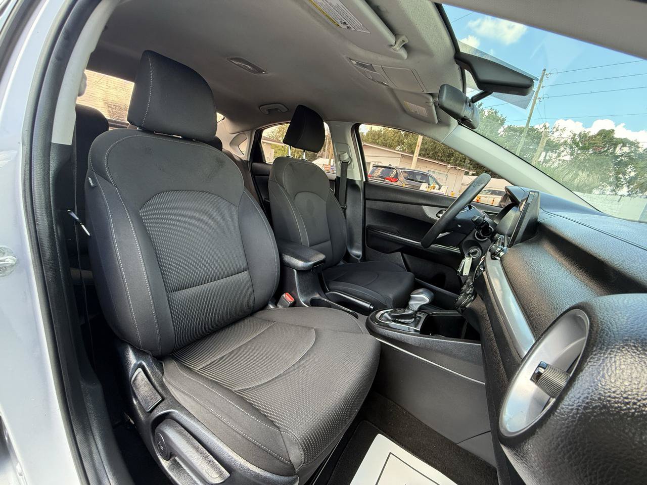 Used 2020 Kia Forte LXS FWD image 38