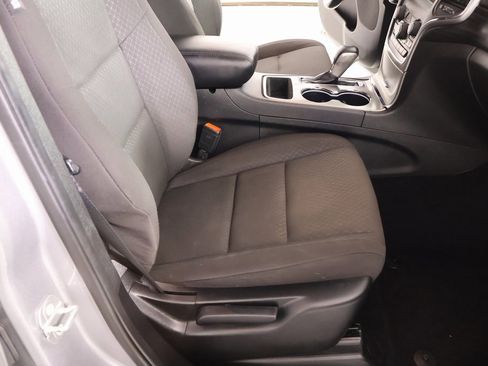 Used 2021 Jeep Grand Cherokee Laredo image 12