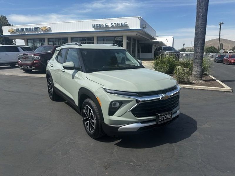 New 2025 Chevrolet TrailBlazer LT w/ Convenience Package image 1