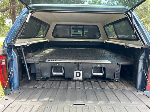 Used 2025 GMC Sierra 2500 Denali Ultimate w/ Max Trailering Package AWD/4WD image 9