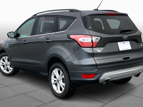 Used 2018 Ford Escape SE image 12