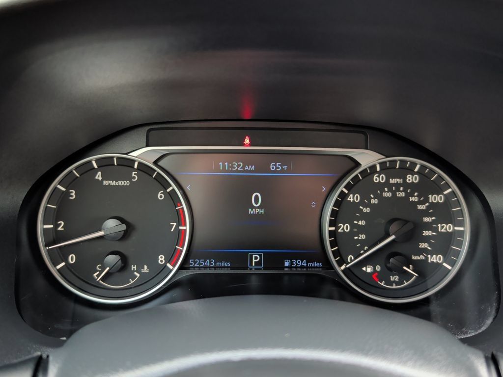 Used 2025 Nissan Altima 2.5 SV FWD image 10