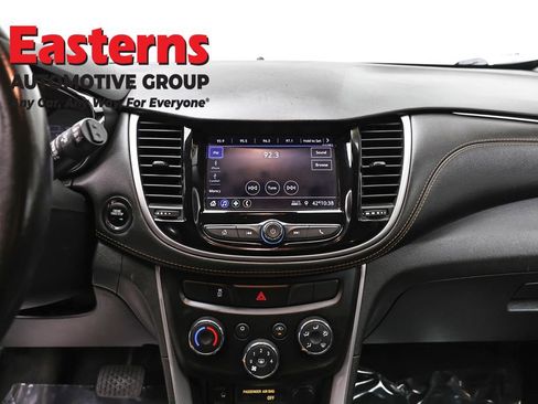 Used 2021 Chevrolet Trax LT w/ Driver Confidence Package image 12