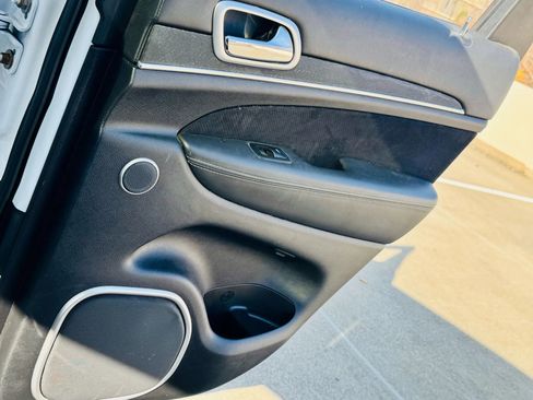 Used 2014 Jeep Grand Cherokee SRT8 w/ Luxury Group II image 43